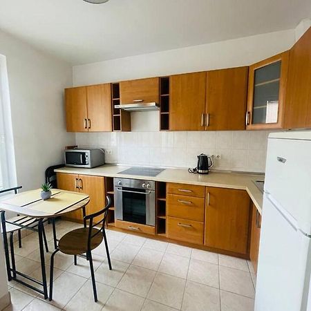 Central Studio Close To Andrassy Avenue For 4 Persons Boedapest Buitenkant foto