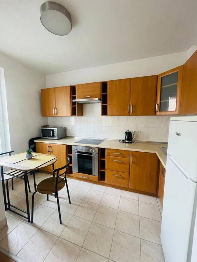 Central Studio Close To Andrassy Avenue For 4 Persons Boedapest Buitenkant foto